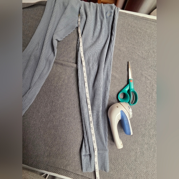 Alo Muse Rib Sweatpant - Picture 2 of 5